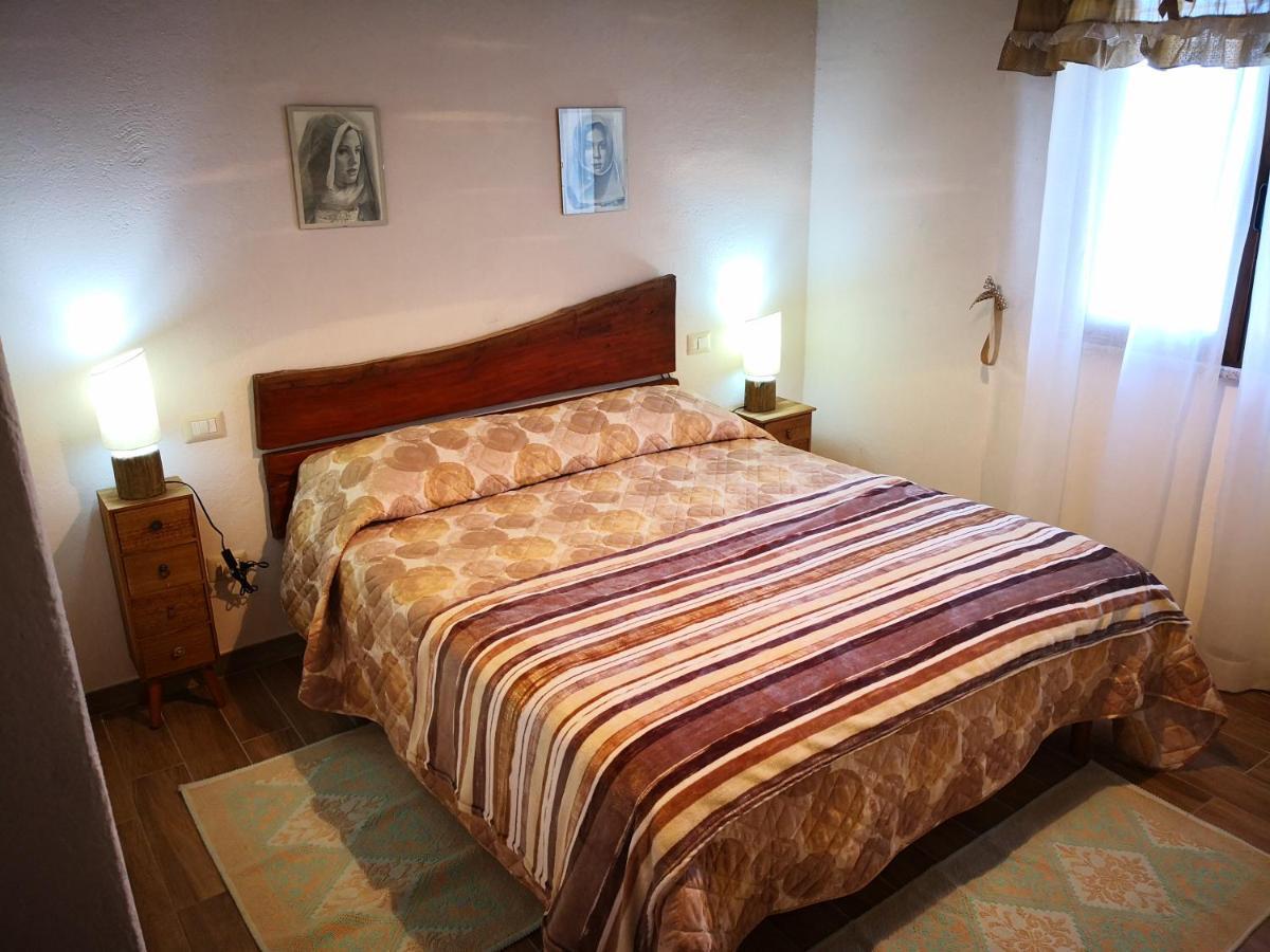 Villa Sa Pruna Oliena Extérieur photo